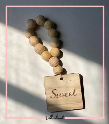 آویز دکوری مهره ای