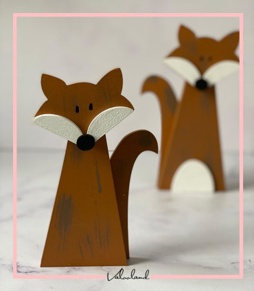 مجسمه روباه قهوه ای