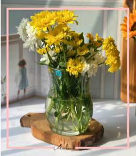 گلدان شیشه ای کمر باریک