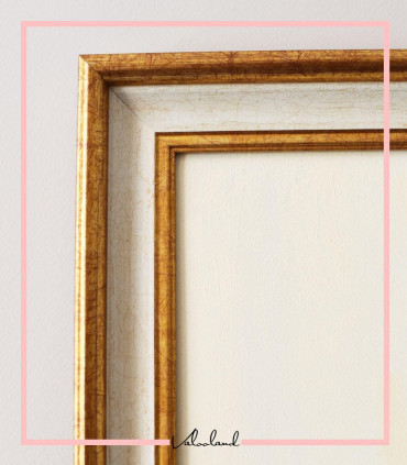 تابلو ملکه تاجدار زمینه سرمه ایی