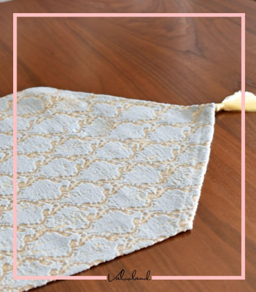 رانر طرحدار رومیزی