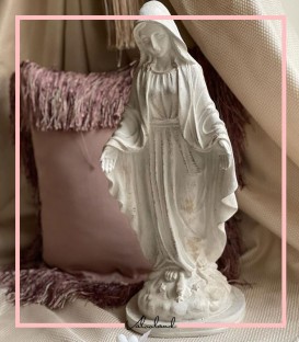 مجسمه مریم