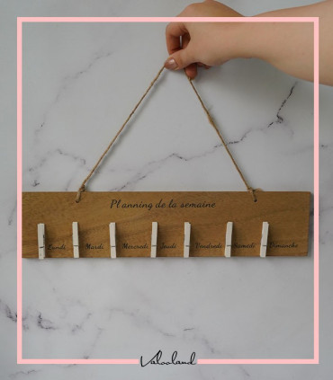 آویز چوبی گیره ای